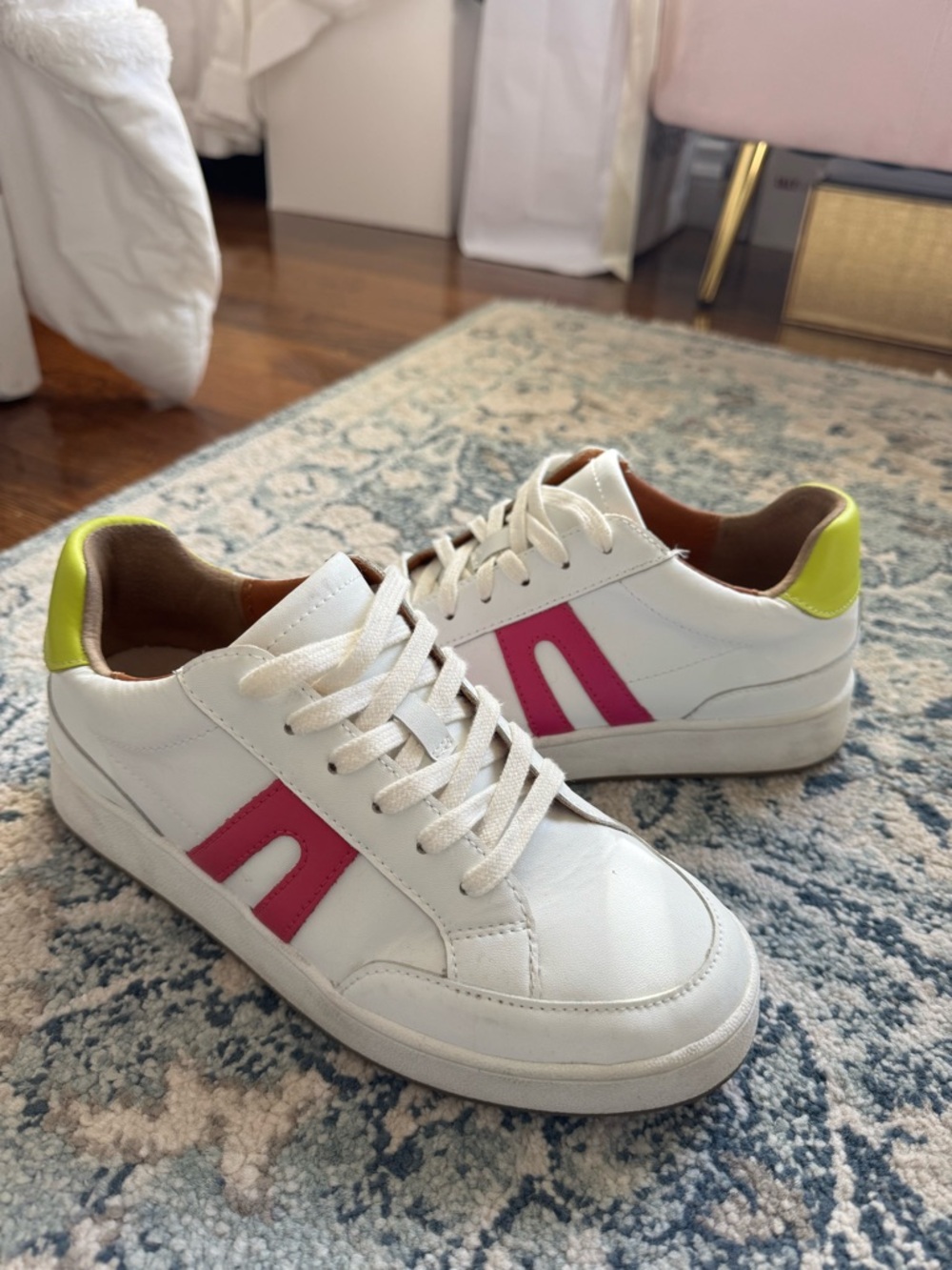 White Leather Sneakers with Pink Accent and green Heel